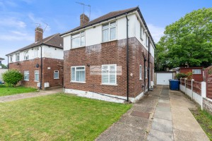 1 bedroom Flat for sale in Northolt