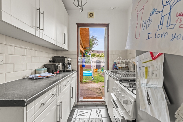 Additional Property Image 3 bedroom Semi Detached for sale in Greenford 5