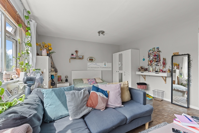 Additional Property Image 2 bedroom Flat for sale in Ealing 3