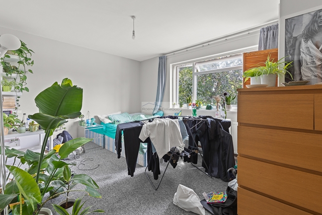 Additional Property Image 2 bedroom Flat for sale in Ealing 7