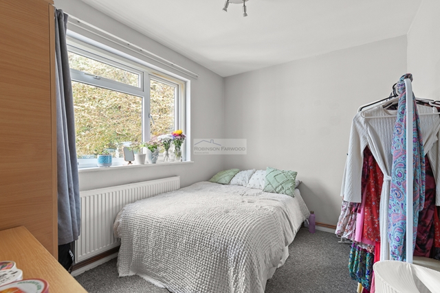Additional Property Image 2 bedroom Flat for sale in Ealing 8