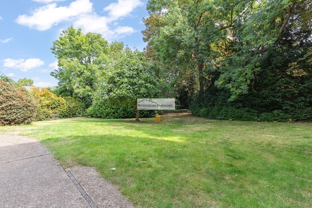 Additional Property Image 2 bedroom Flat for sale in Ealing 10