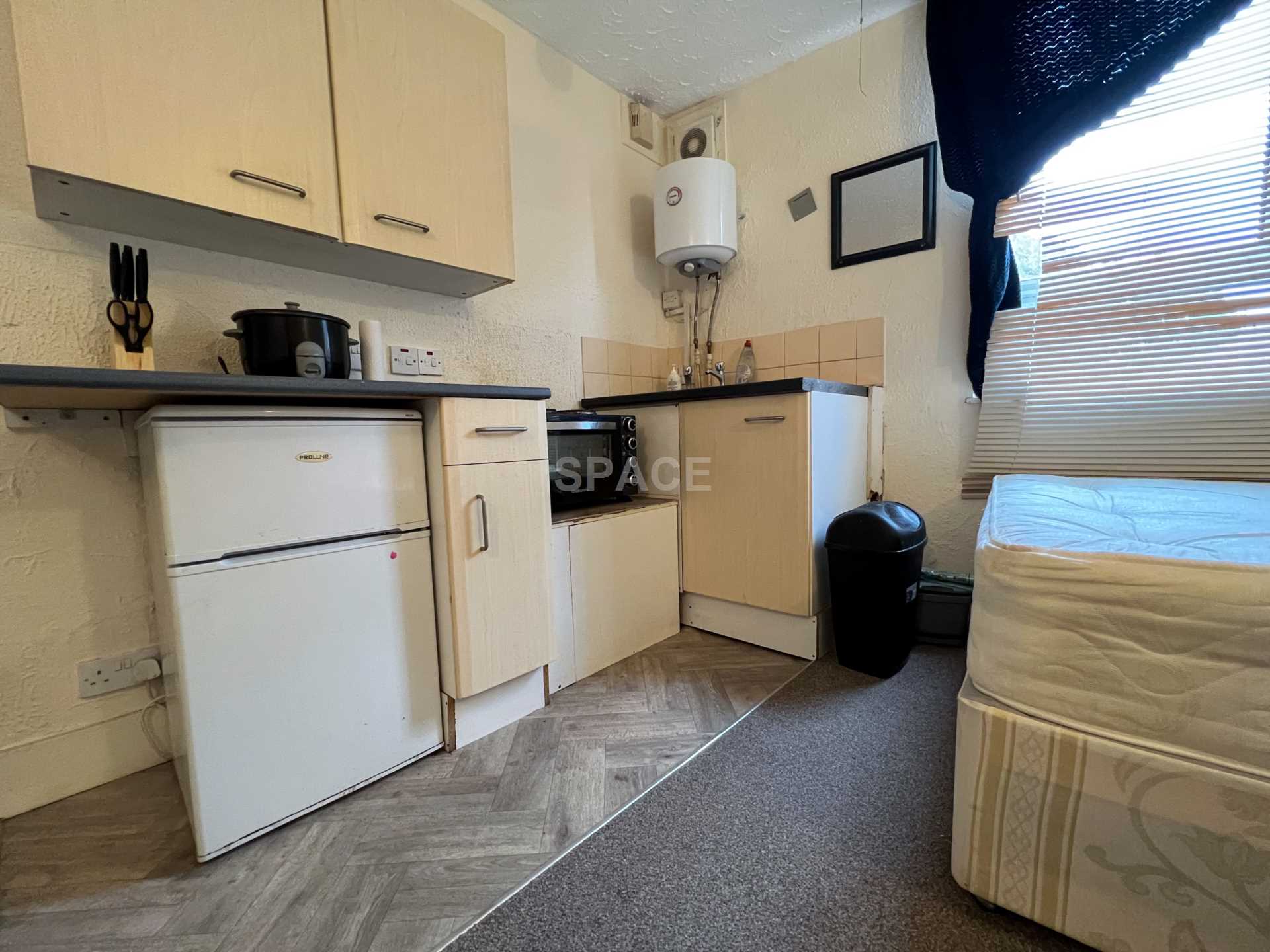 Additional Property Image 1 bedroom Studio to rent in Reading 4
