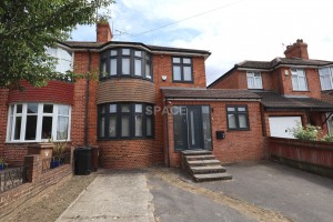 3 bedroom Semi Detached for sale in Reading