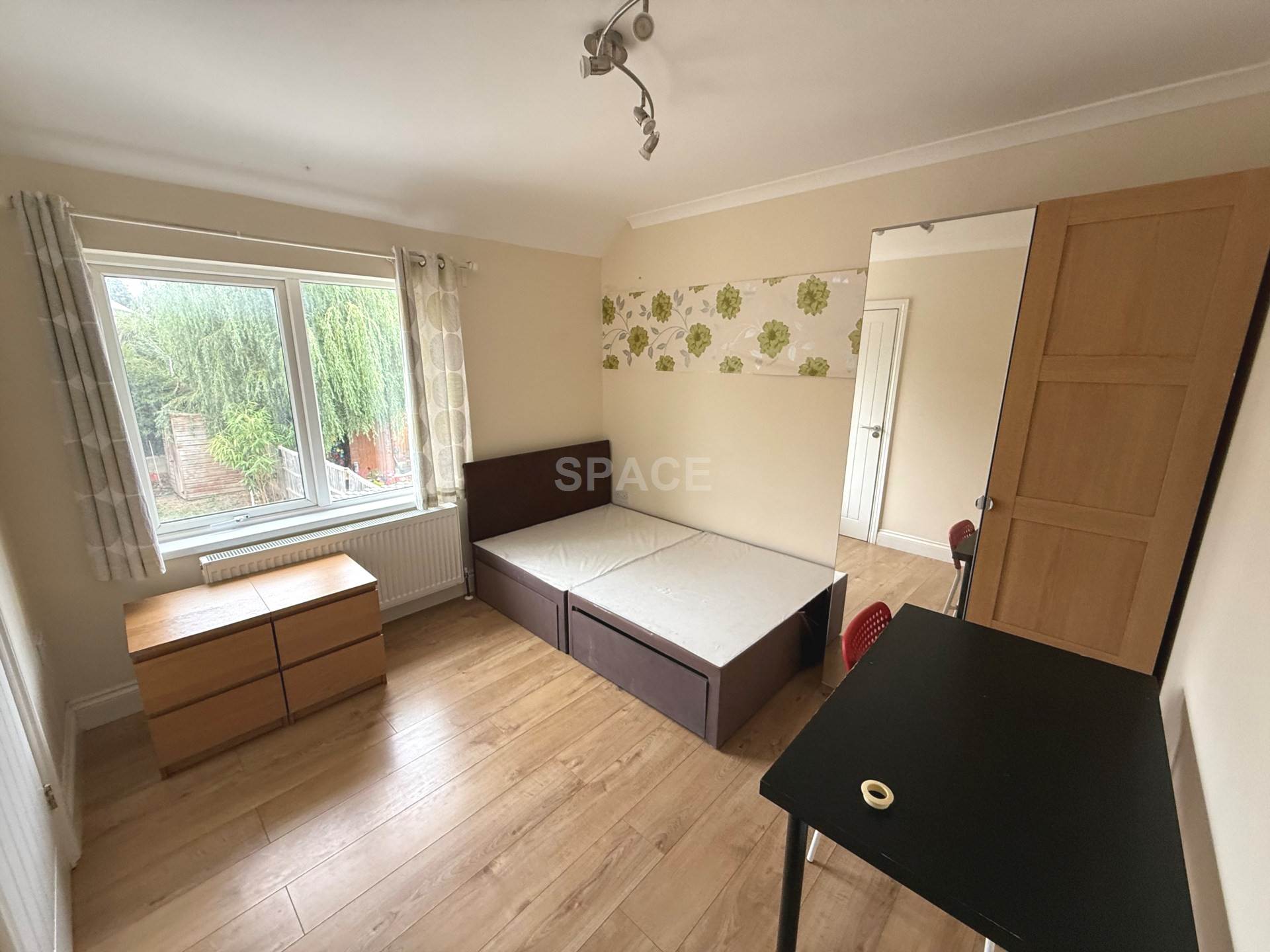 Additional Property Image 5 bedroom Semi Detached to rent in Reading 11