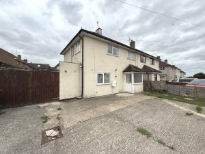 5 bedroom Semi Detached to rent in Reading
