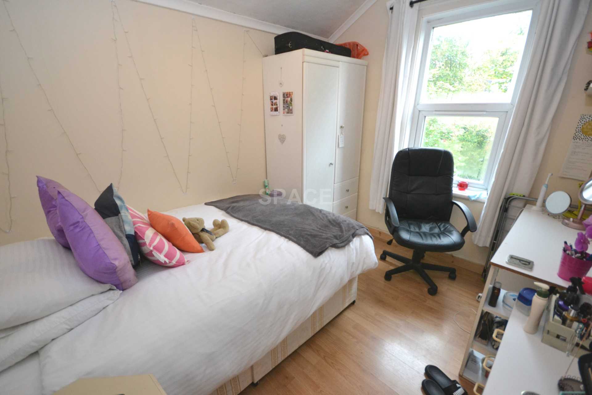Additional Property Image 4 bedroom Terraced to rent in Reading 5