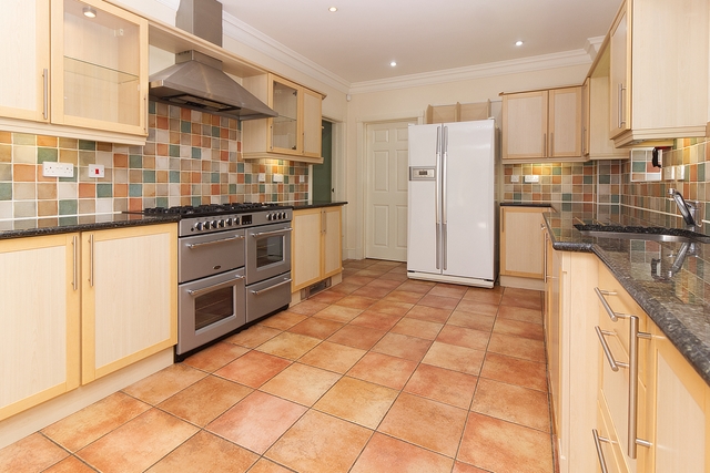 Additional Property Image 5 bedroom Detached to rent in Milton keynes 2