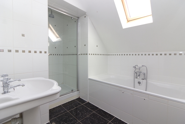Additional Property Image 5 bedroom Detached to rent in Milton keynes 16