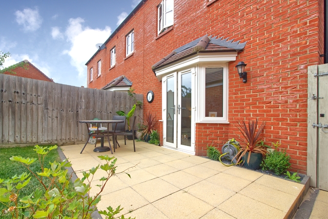 Additional Property Image 3 bedroom Town House to rent in Milton Keynes 12