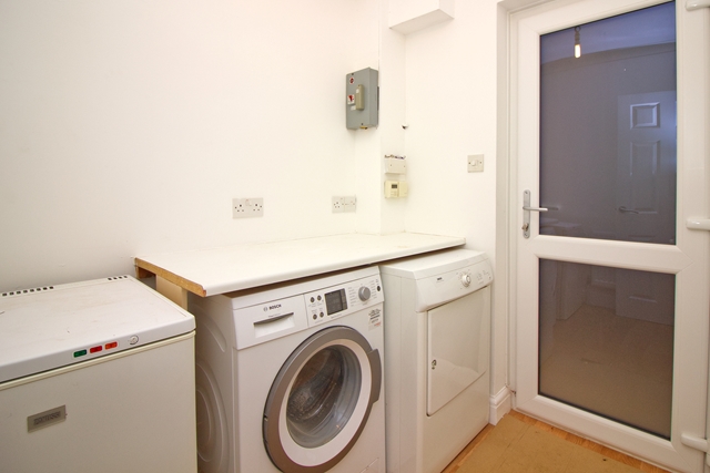 Additional Property Image 5 bedroom Detached to rent in Milton Keynes 11