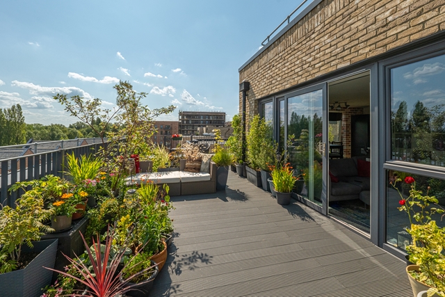 Additional Property Image 2 bedroom Penthouse to rent in Central Milton Keynes 4