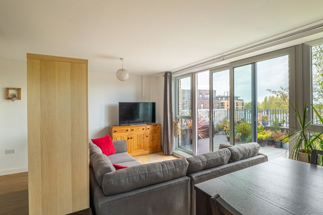 Additional Property Image 2 bedroom Penthouse to rent in Central Milton Keynes 7