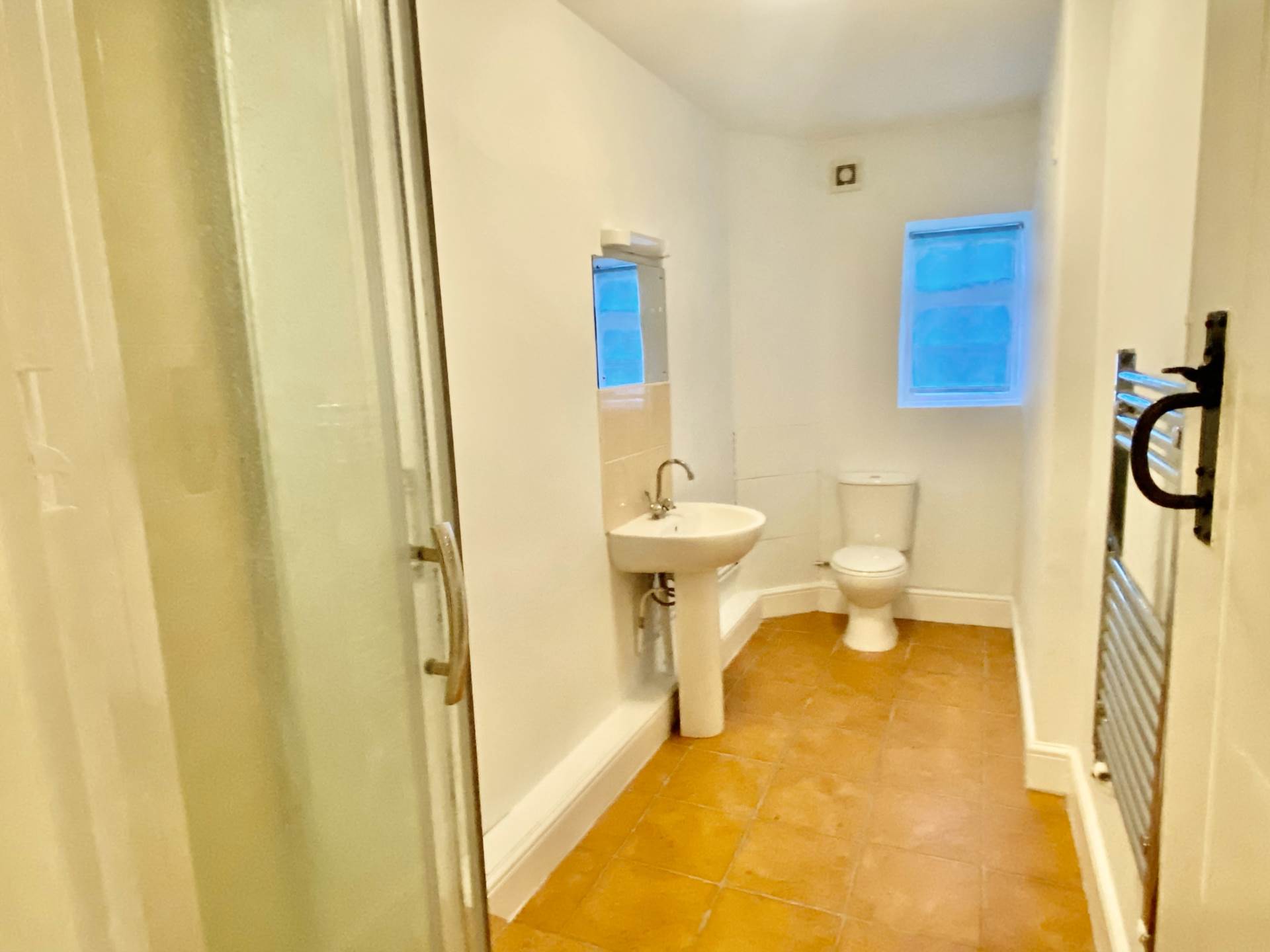 Additional Property Image 4 bedroom House to rent in Yeovil 6