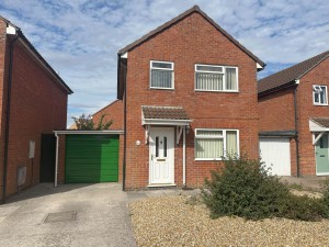 3 bedroom Detached to rent in Frome