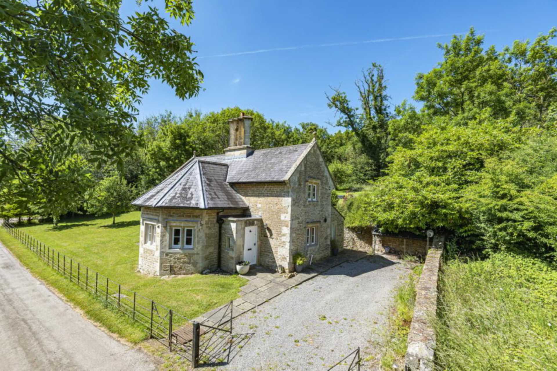 Additional Property Image 2 bedroom Detached to rent in Frome 23