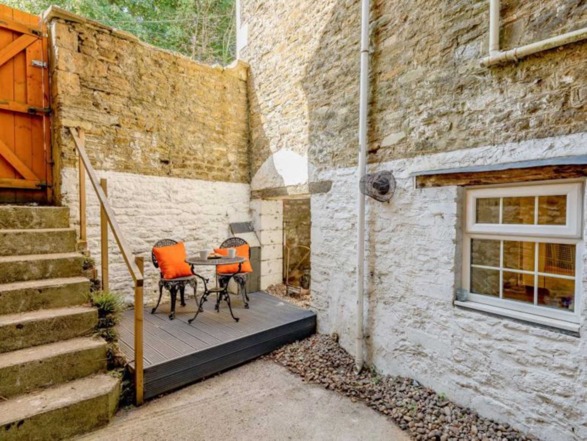 Additional Property Image 2 bedroom Terraced to rent in Frome 12