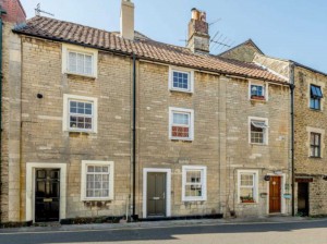 2 bedroom Terraced to rent in Frome