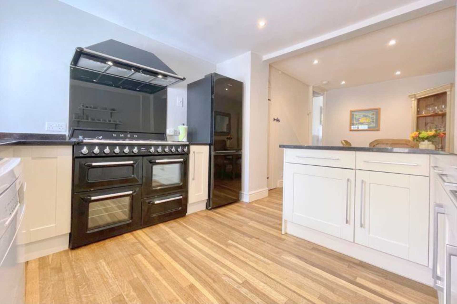 Additional Property Image 2 bedroom Terraced to rent in Bath 6