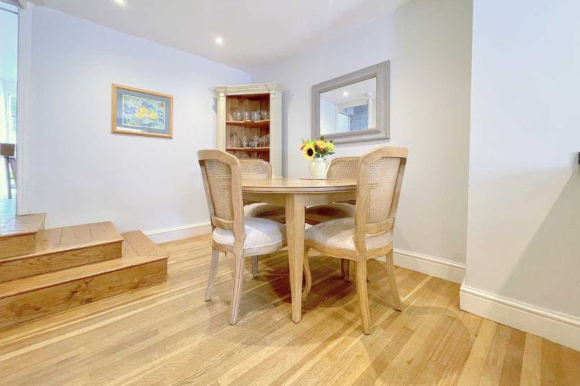 Additional Property Image 2 bedroom Terraced to rent in Bath 8
