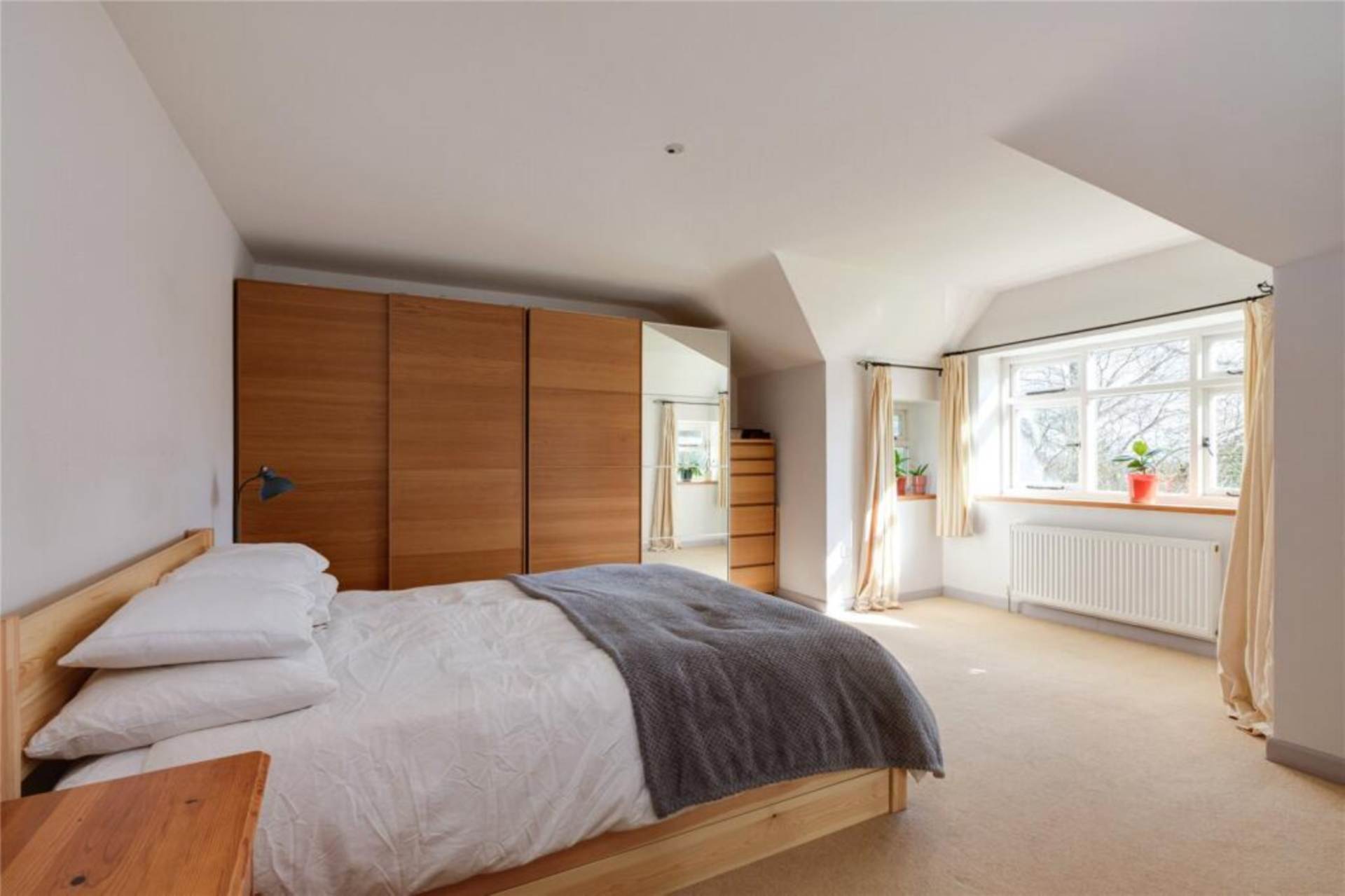 Additional Property Image 4 bedroom Detached to rent in Templecombe 10