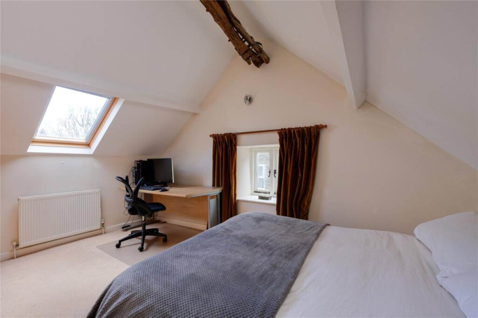 Additional Property Image 4 bedroom Detached to rent in Templecombe 12