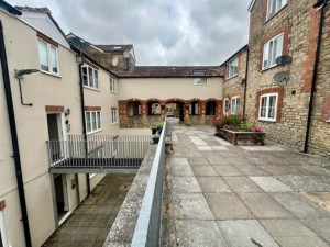 1 bedroom Flat to rent in Bruton