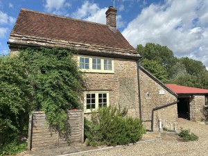 1 bedroom Cottage to rent in Bruton