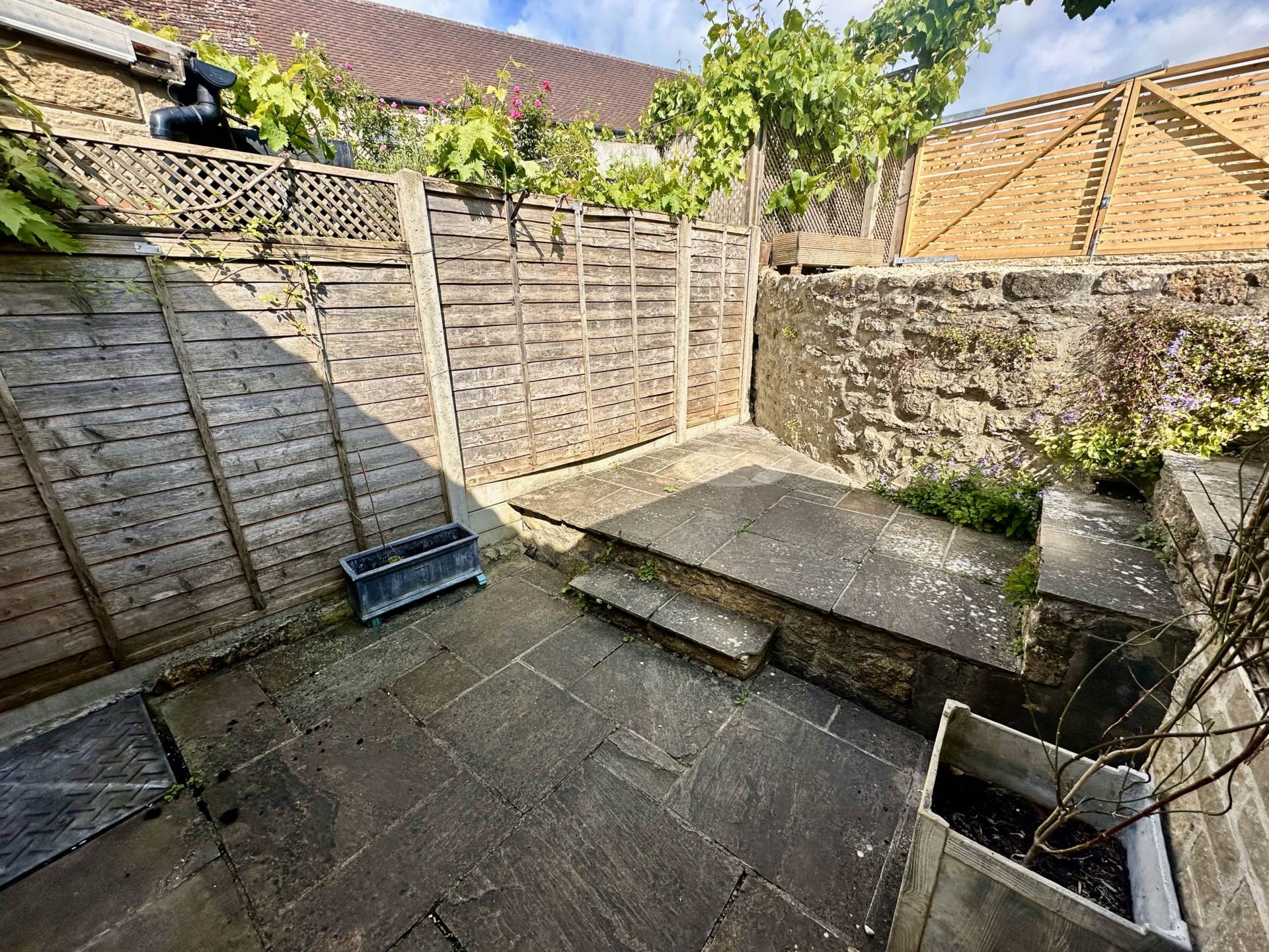 Additional Property Image 2 bedroom Terraced to rent in Bruton 16