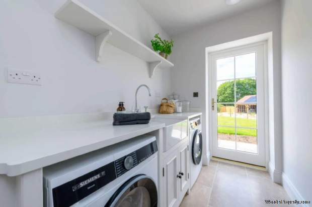 Additional Property Image 4 bedroom Detached to rent in Somerton 7