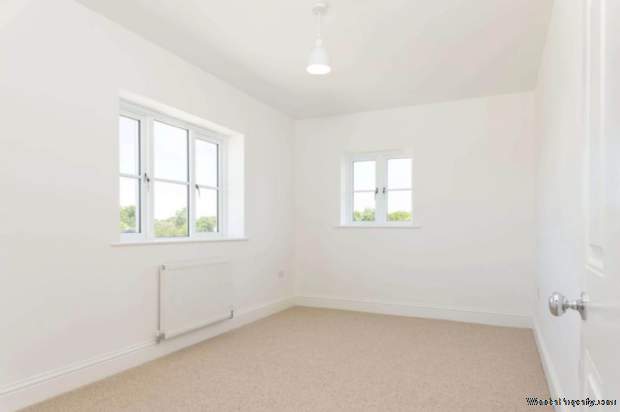 Additional Property Image 4 bedroom Detached to rent in Somerton 16