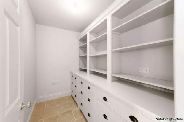 Additional Property Image 5 bedroom Detached to rent in Somerton 9