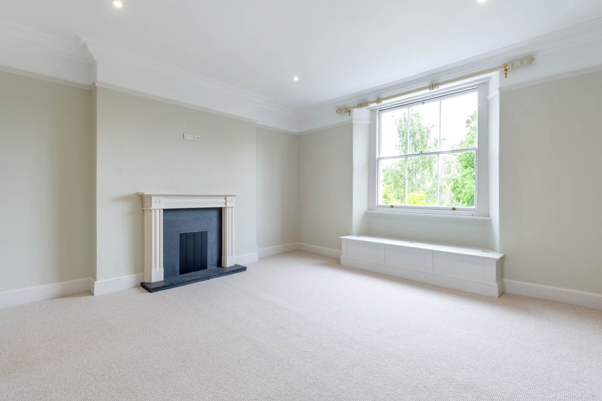 Additional Property Image 6 bedroom Town House to rent in Sherborne 13