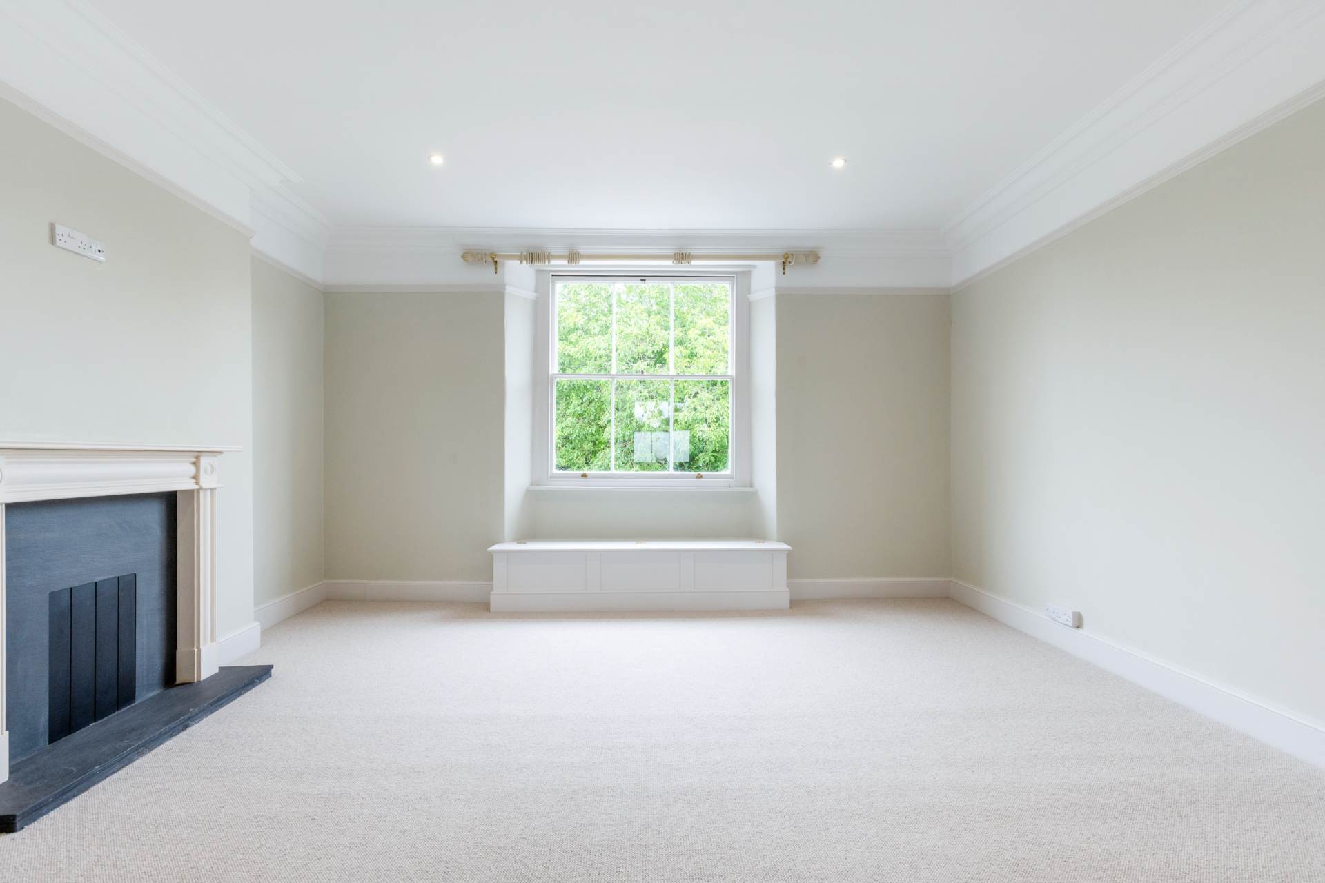 Additional Property Image 6 bedroom Town House to rent in Sherborne 14