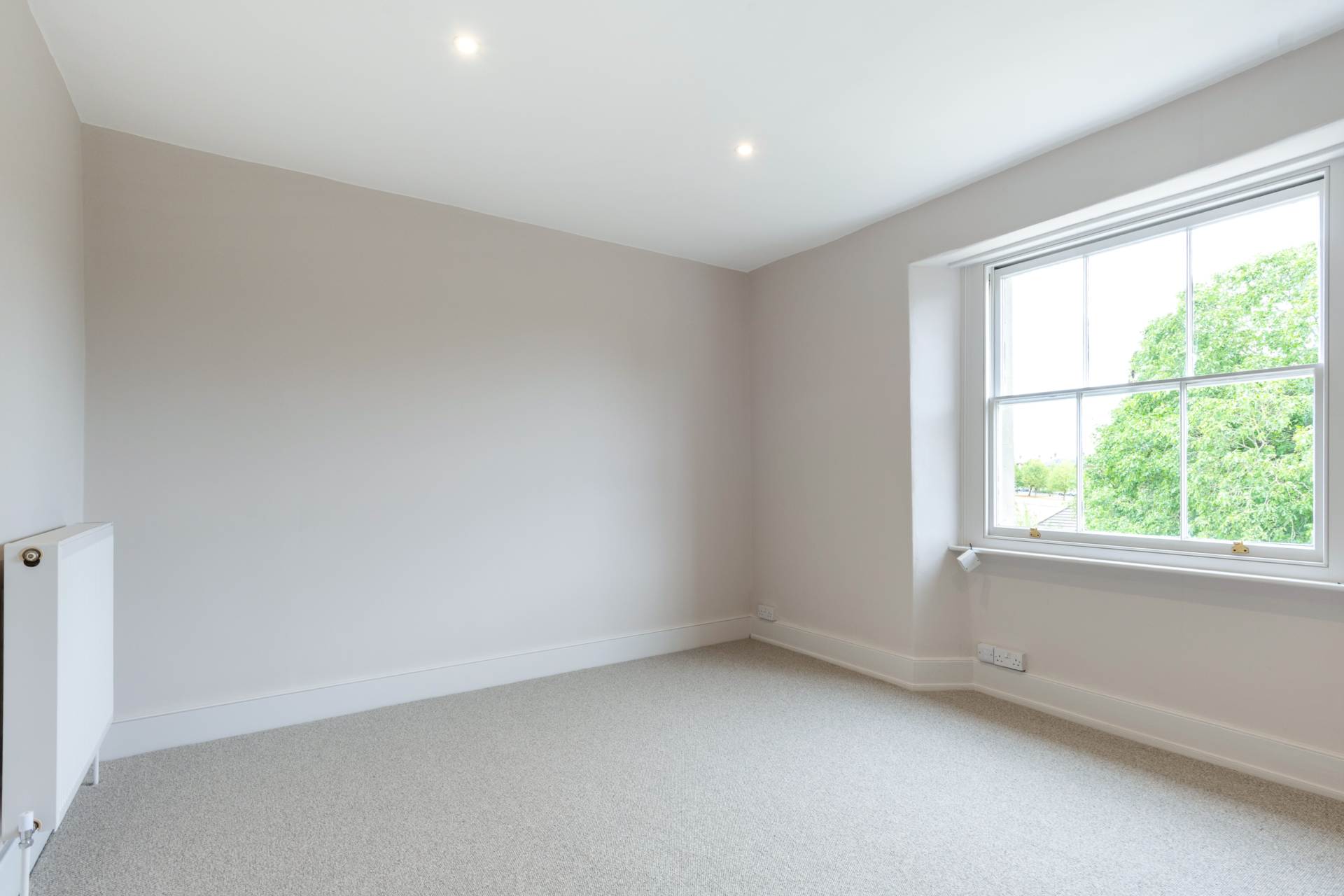 Additional Property Image 6 bedroom Town House to rent in Sherborne 19