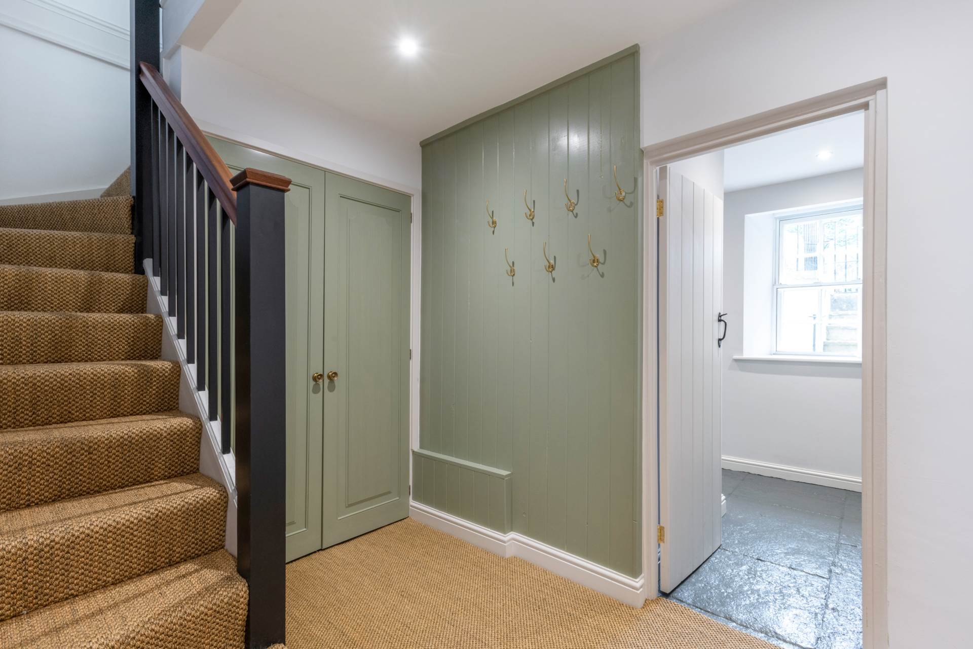 Additional Property Image 6 bedroom Town House to rent in Sherborne 25