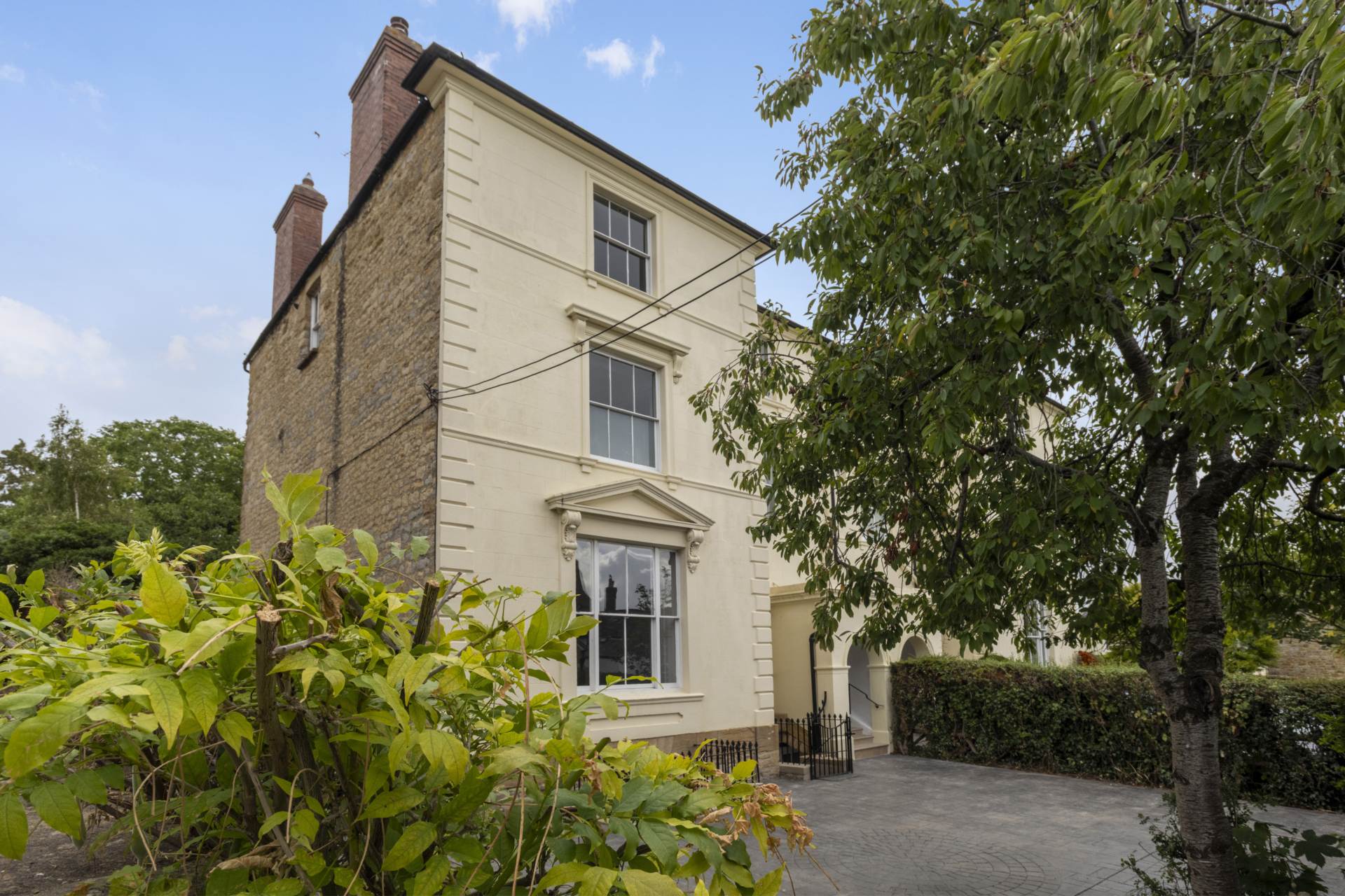 Additional Property Image 6 bedroom Town House to rent in Sherborne 34