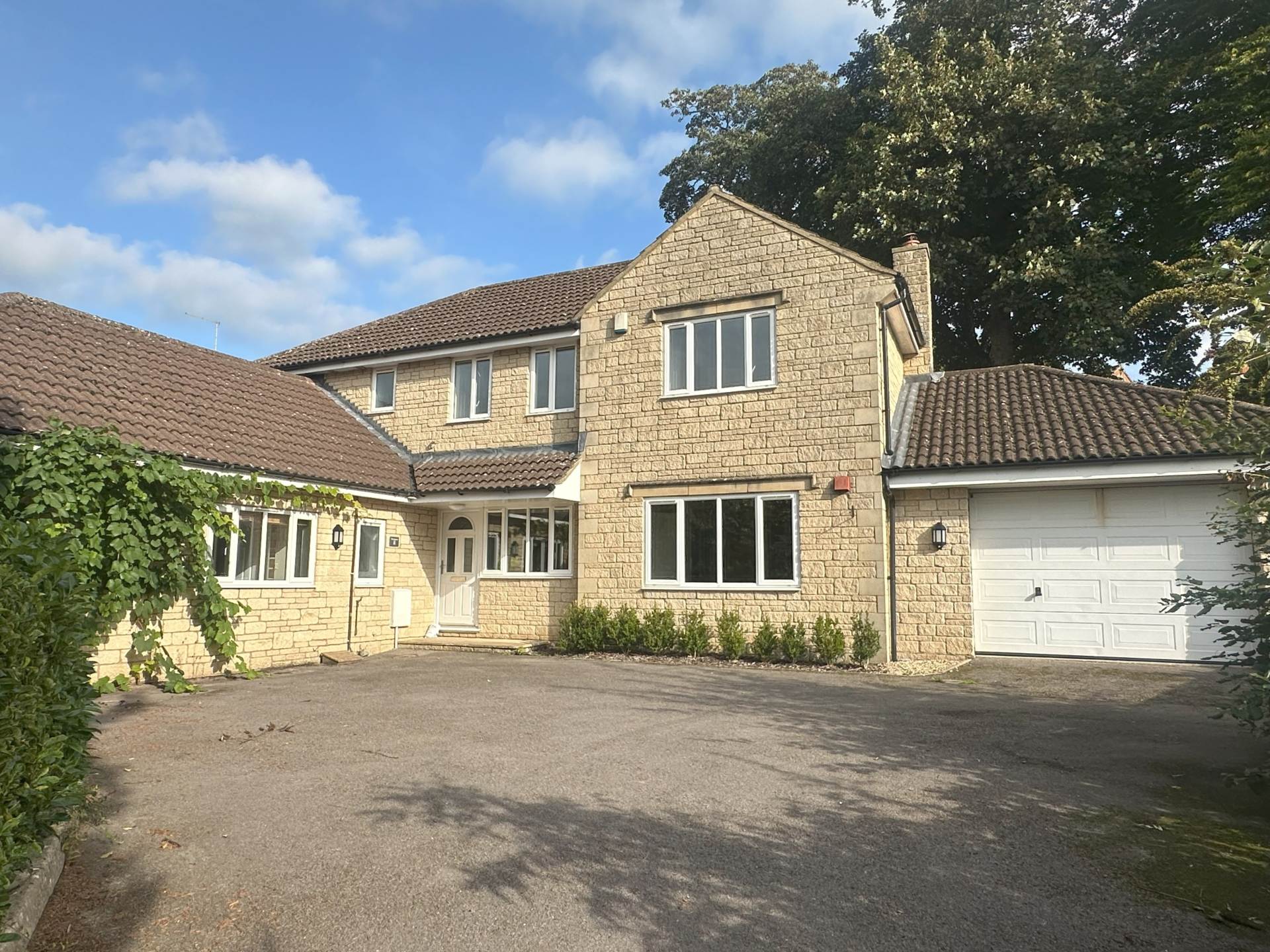 Additional Property Image 4 bedroom Detached to rent in Bruton 25