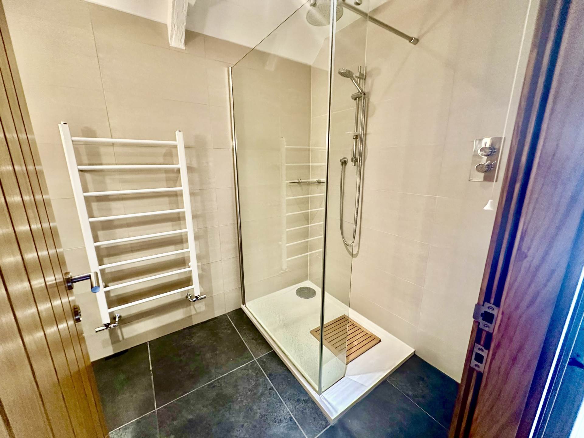 Additional Property Image 1 bedroom Apartment to rent in Bath 7