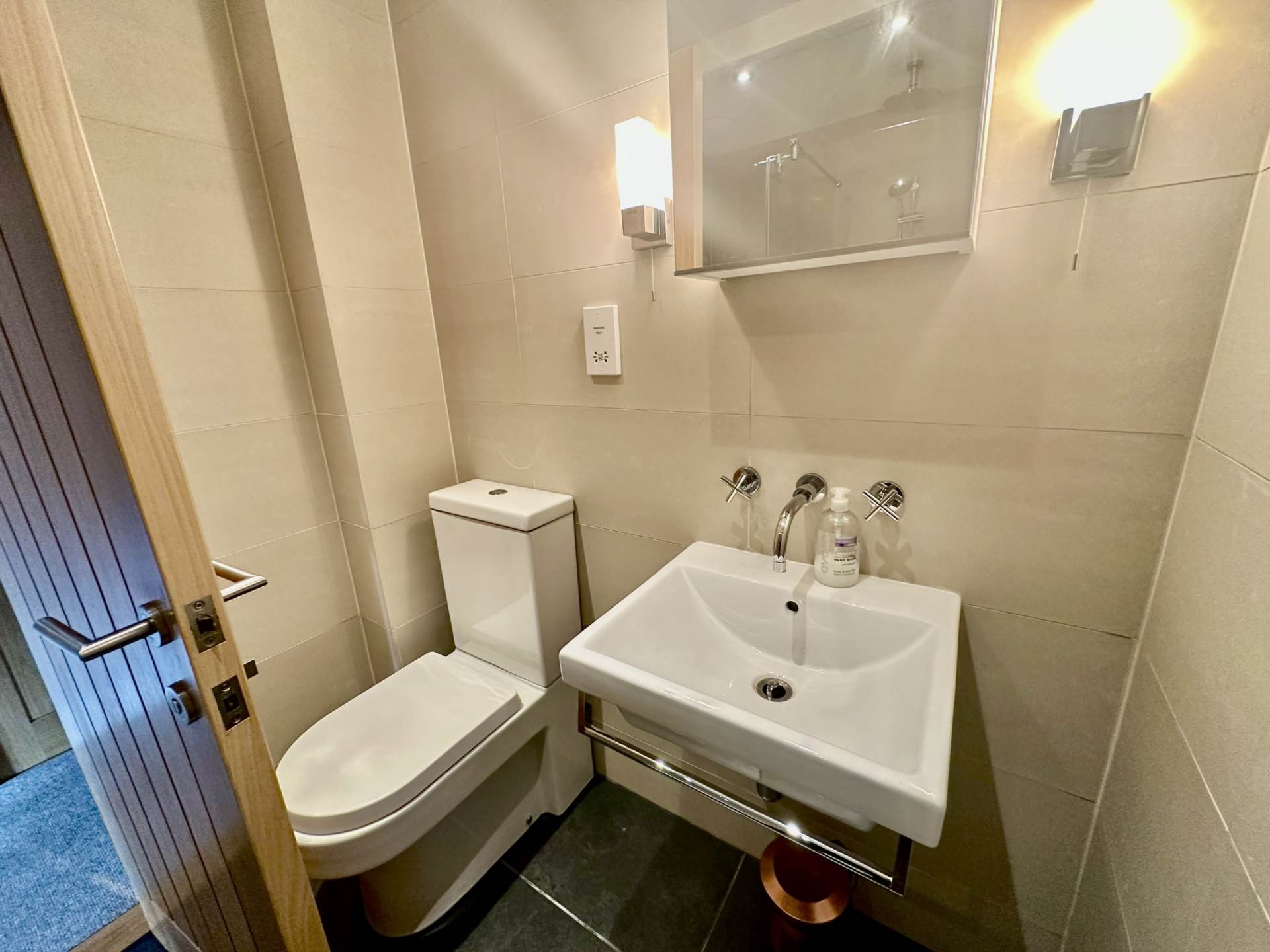 Additional Property Image 1 bedroom Apartment to rent in Bath 8
