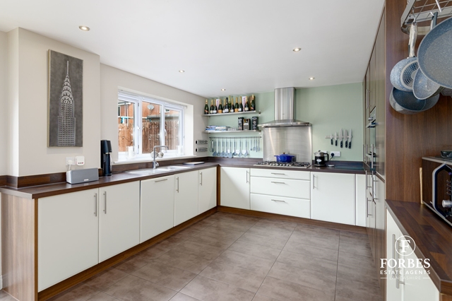 Additional Property Image 4 bedroom Detached for sale in Clayton-le-Woods 9