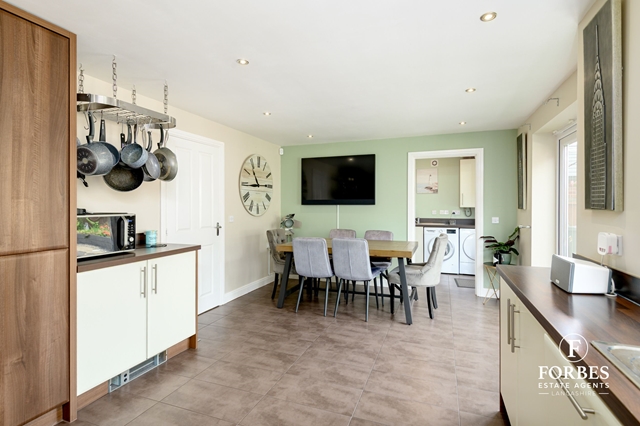 Additional Property Image 4 bedroom Detached for sale in Clayton-le-Woods 11
