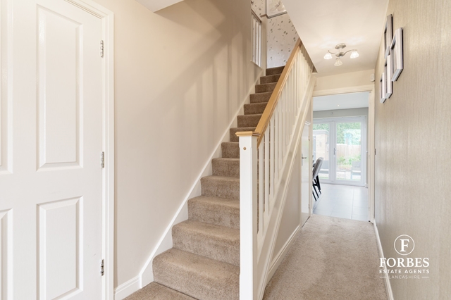 Additional Property Image 4 bedroom Detached for sale in Clayton-le-Woods 13