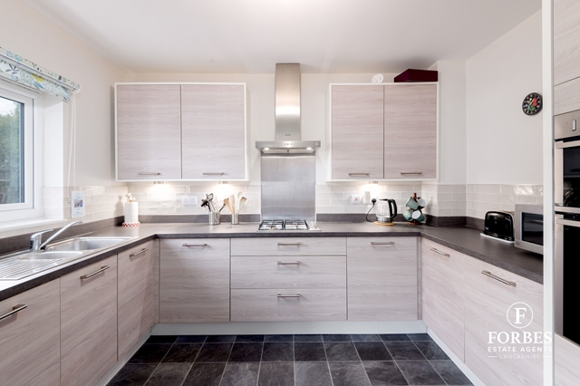 Additional Property Image 3 bedroom Detached for sale in Whittle-le-Woods 2