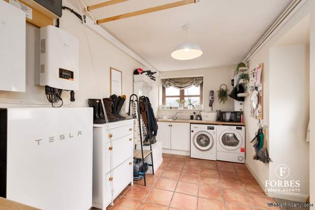 Additional Property Image 4 bedroom Detached for sale in Heskin 12