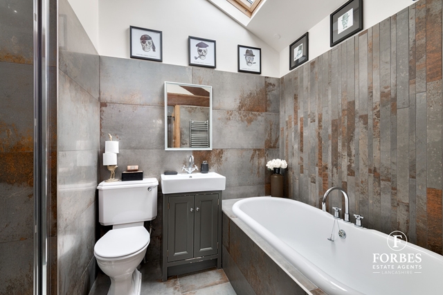 Additional Property Image 4 bedroom Detached for sale in Heskin 21