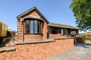 5 bedroom Detached for sale in Darwen