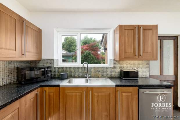 Additional Property Image 4 bedroom Detached for sale in Clayton-le-Woods 8