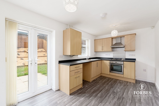 Additional Property Image 4 bedroom End of Terrace for sale in Darwen 3