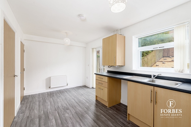 Additional Property Image 4 bedroom End of Terrace for sale in Darwen 5